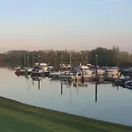 Luxus Im Schoenen Recratiepark De Veerstal * Rheden