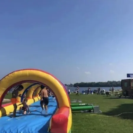 Luxus Im Schoenen Recratiepark De Veerstal Alpstuga *