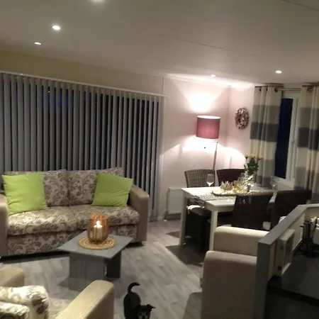 Luxus Im Schoenen Recratiepark De Veerstal Alpstuga Rheden