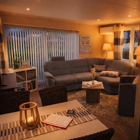 Luxus Im Schönen Recratiepark De Veerstal Chalet Rheden