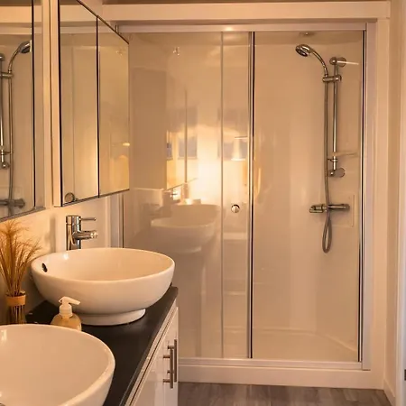 Luxus Im Schoenen Recratiepark De Veerstal * 雷登