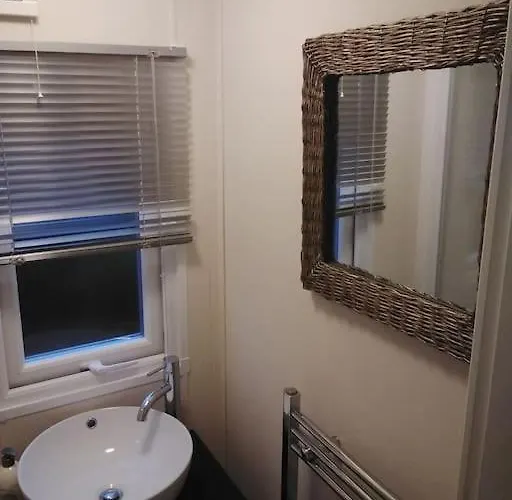 Luxus Im Schoenen Recratiepark De Veerstal 木屋