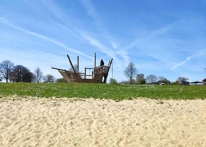 Luxus Im Schoenen Recratiepark De Veerstal *
