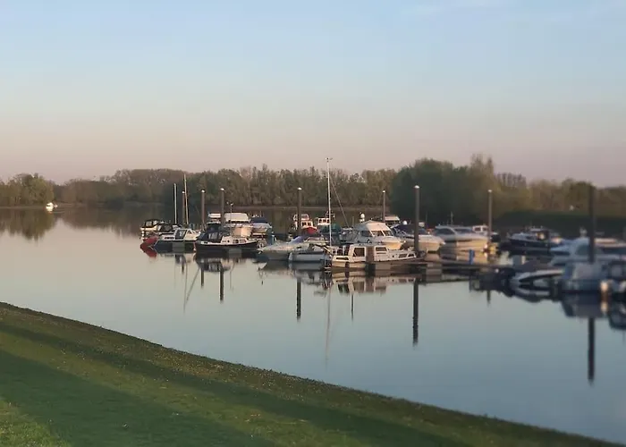 Luxus Im Schoenen Recratiepark De Veerstal * Rheden