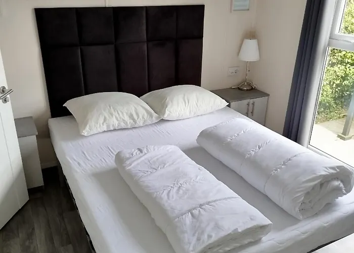 木屋 Luxus Im Schoenen Recratiepark De Veerstal 雷登