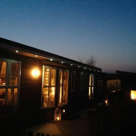 Luxus Im Schoenen Recratiepark De Veerstal בקתה רדן